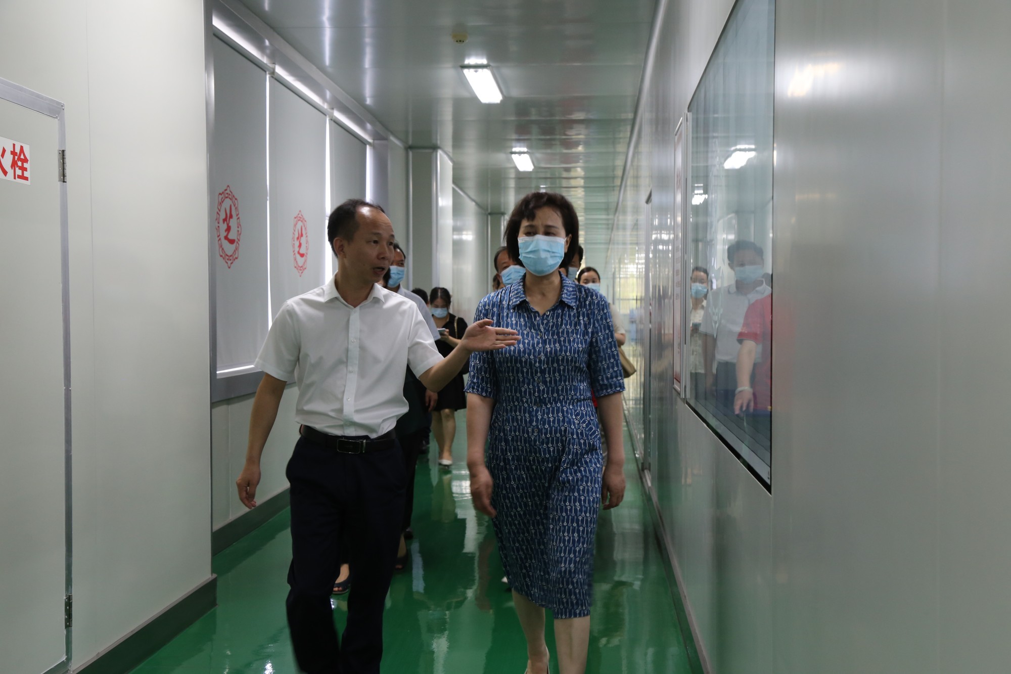 湖南省政協黨組副書記、副主席黃蘭香調研九芝堂